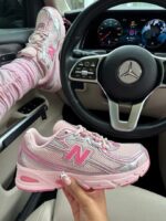 Atmos pink's New Balance 740 'Pink Vacation' - Image 2