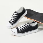 yageyan Men Canvas Low top Shoes Classic Casual Sneakers Black and White Fashion Shoes - Image 3