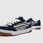 Vans Hylane in Navy - Image 2