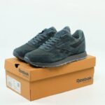 Reebok Classic Leather Gray Shoes - Image 2