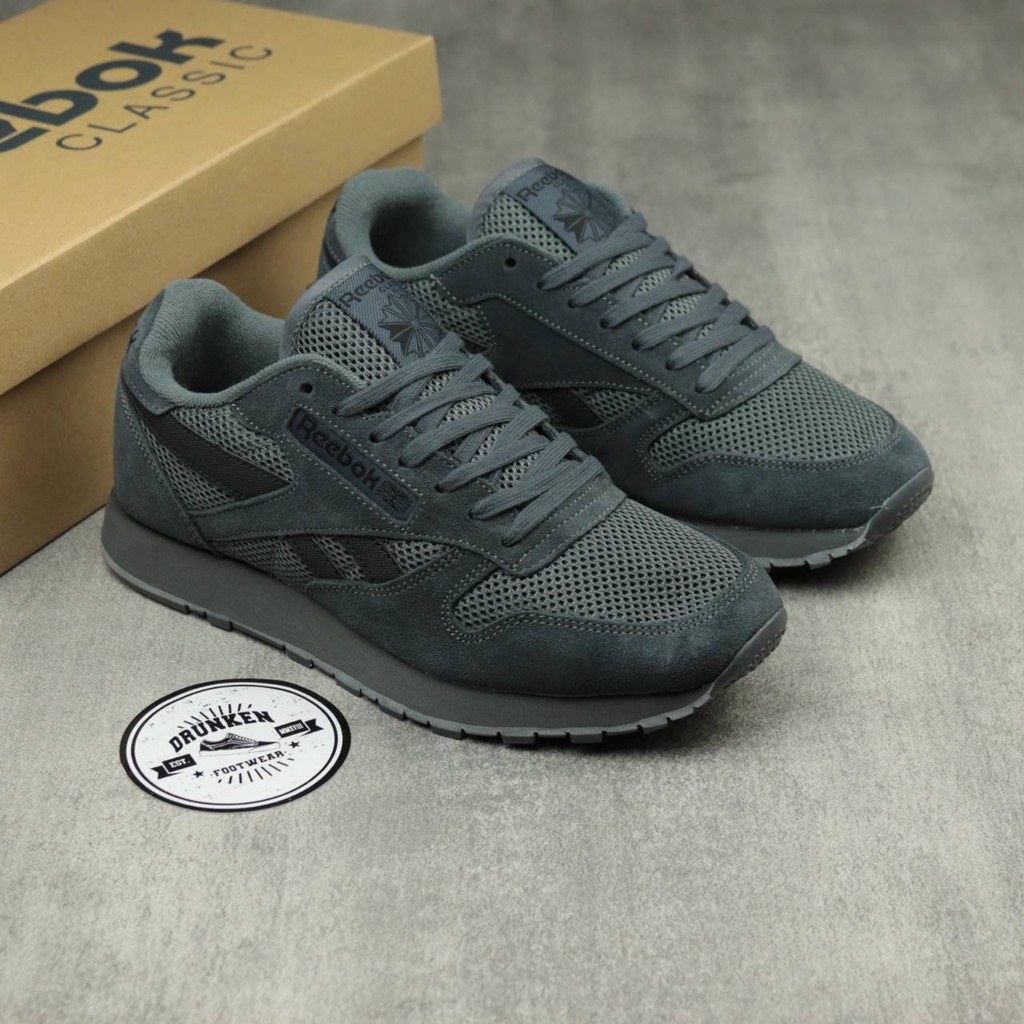 r3 Reebok Classic Leather Gray Shoes - Image 1