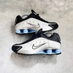 Nike Shox R4 'Black/Metallic Silver' - Image 2